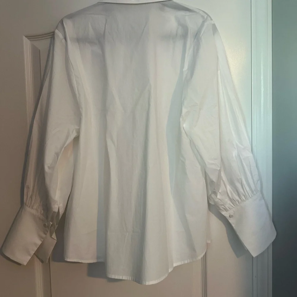 Tuckernuck Crisp White Button Down Shirt - Picture 2 of 4